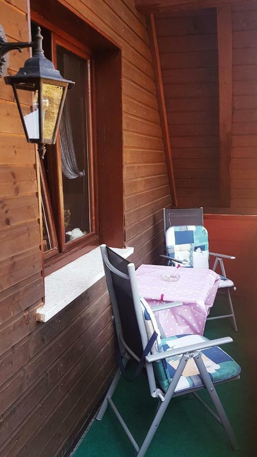 Monteurwohnung Aroba Fehrenbach Екстериор снимка